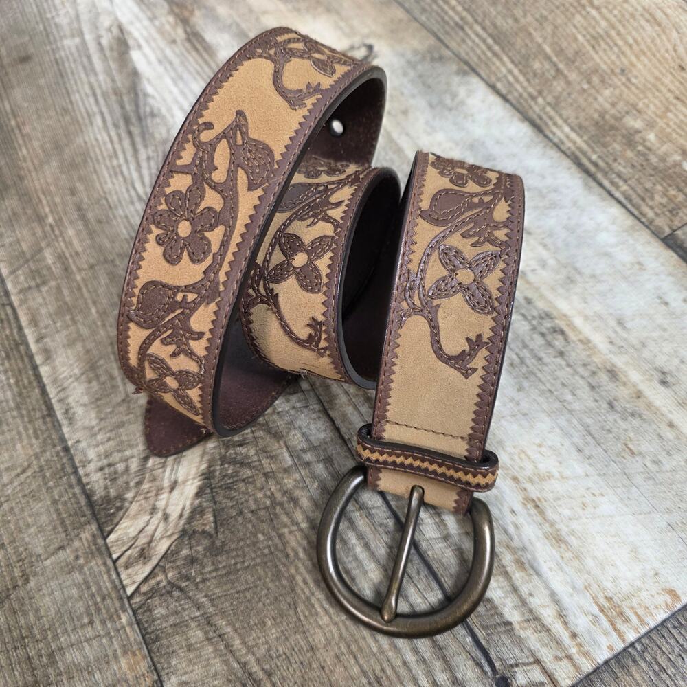 Fossil Brown Tan Floral Applique Leather Belt Size Large Boho Western Cowgirl